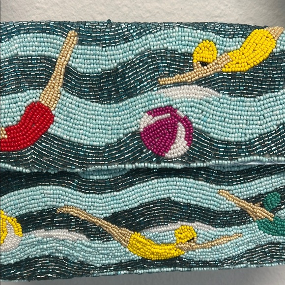 Sol and Mer Swimmers Beaded Shoulder Bag 🩵💛❤️ - Picture 4 of 10